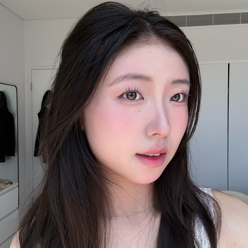Lucy | Asian Beauty Content Creator