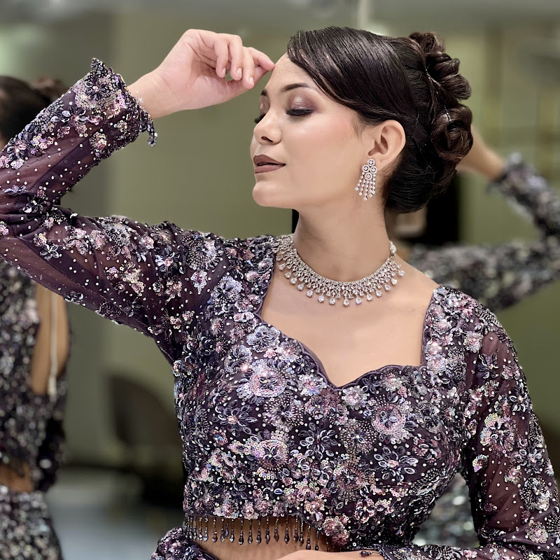 Hire the_AESTHETIC_Girl — Beauty & Fashion YouTube creator for sponsorships