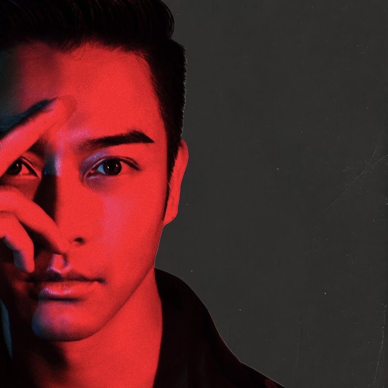 黑暗目击者 Logo