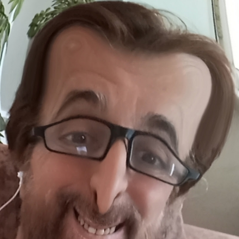 اضحك معنا😂🤣