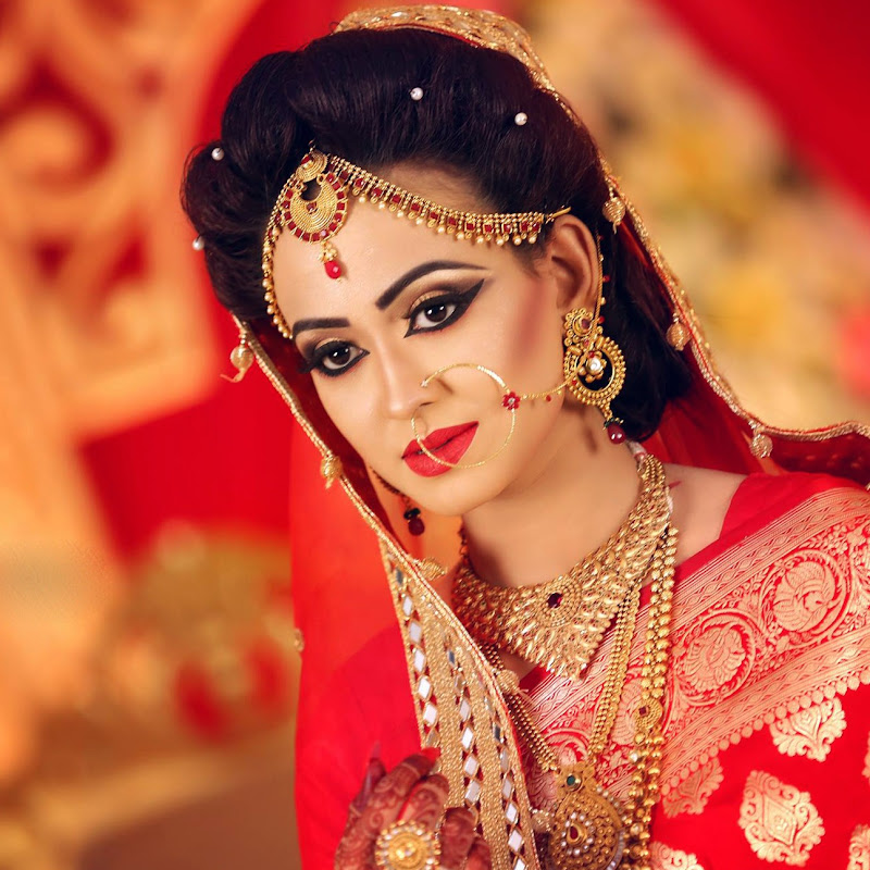 Hire Dream Toucher Photography — Photography Tutorials & Showcases YouTube creator for sponsorships