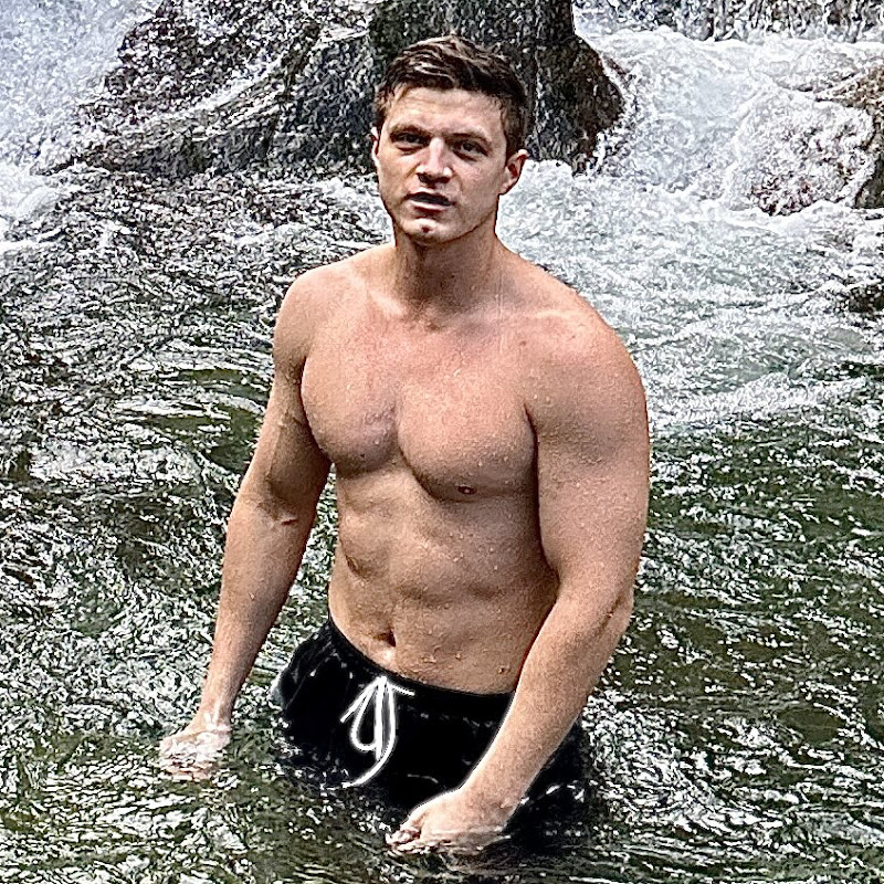 Виктор Сазонов