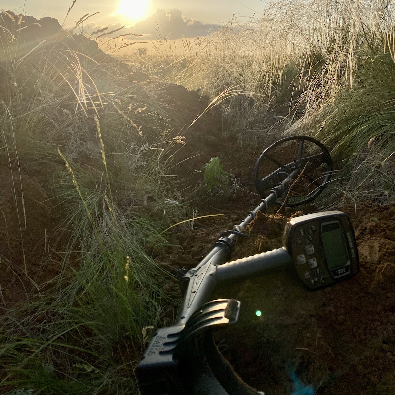 Алекс Юстас __ По следам Войны Logo