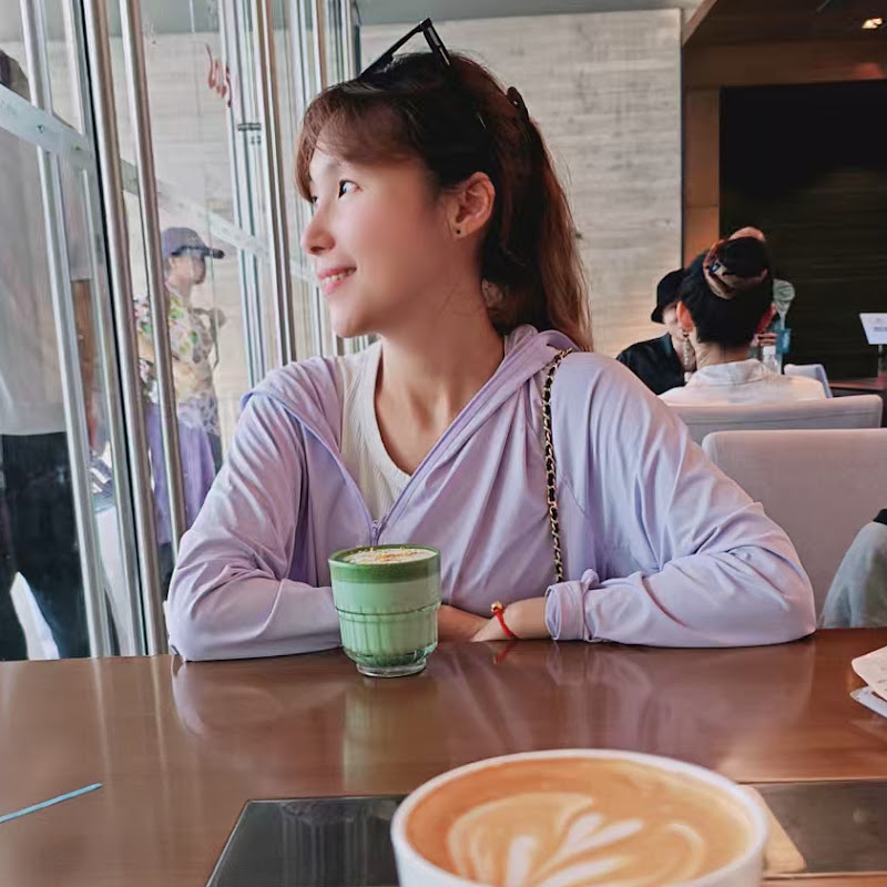 台灣媳婦飄飄 Logo