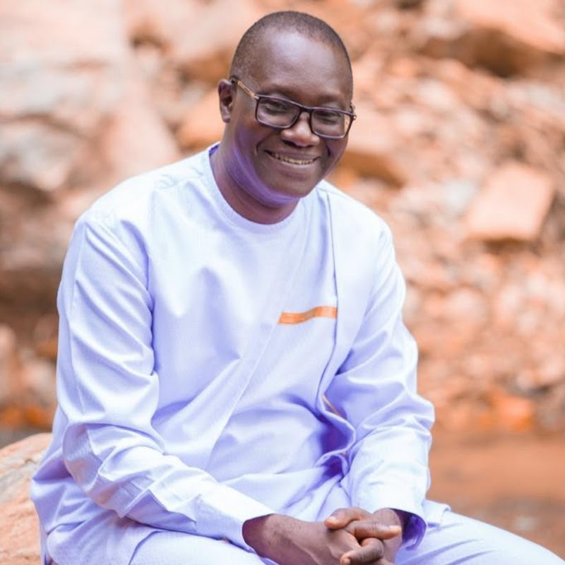 Pastor Johnny Awanyo