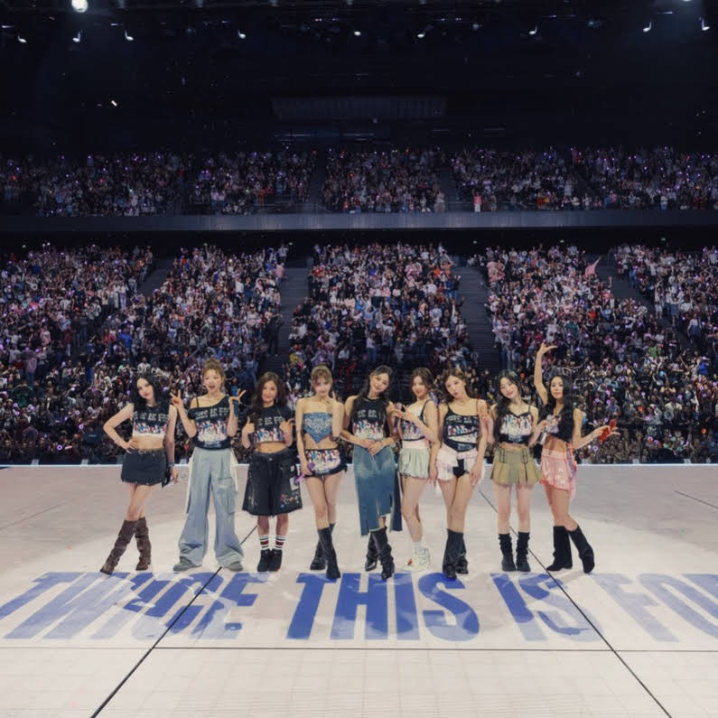 TWICE トゥワイスThis is forロングスリーブユニフォーム 2XL YouTube