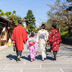 Sato's in Wanderland | Family Travel Bloggers channel thumbnail