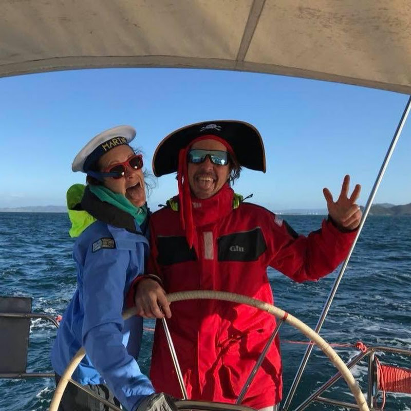 sailinginthongsjandals8547