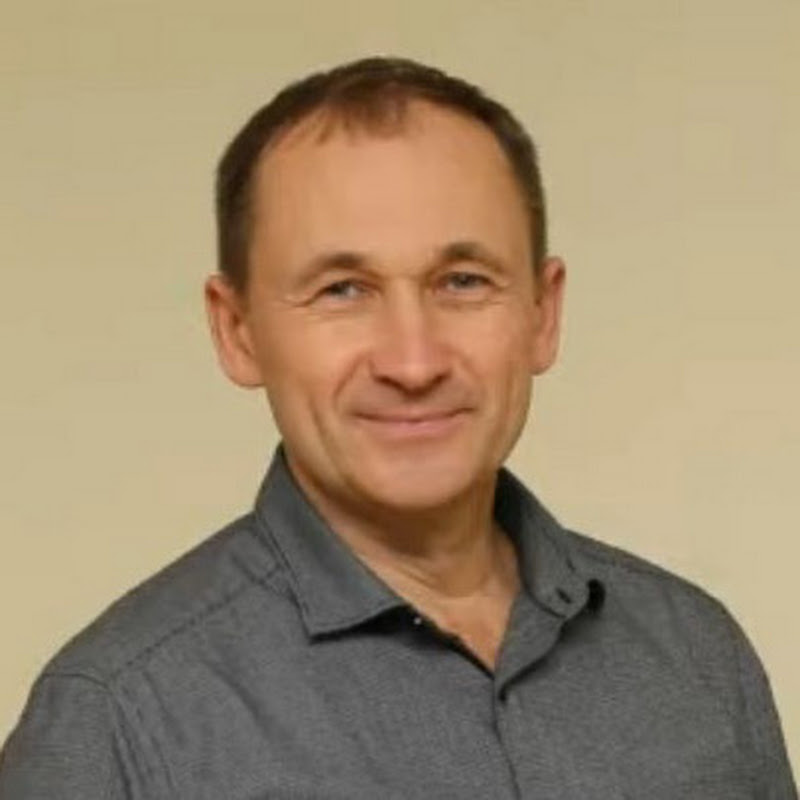 Игорь Иванов Logo