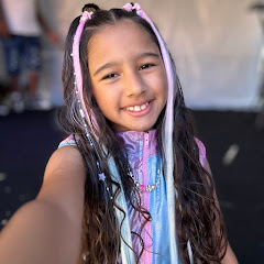 Laurinha Costa - Topic