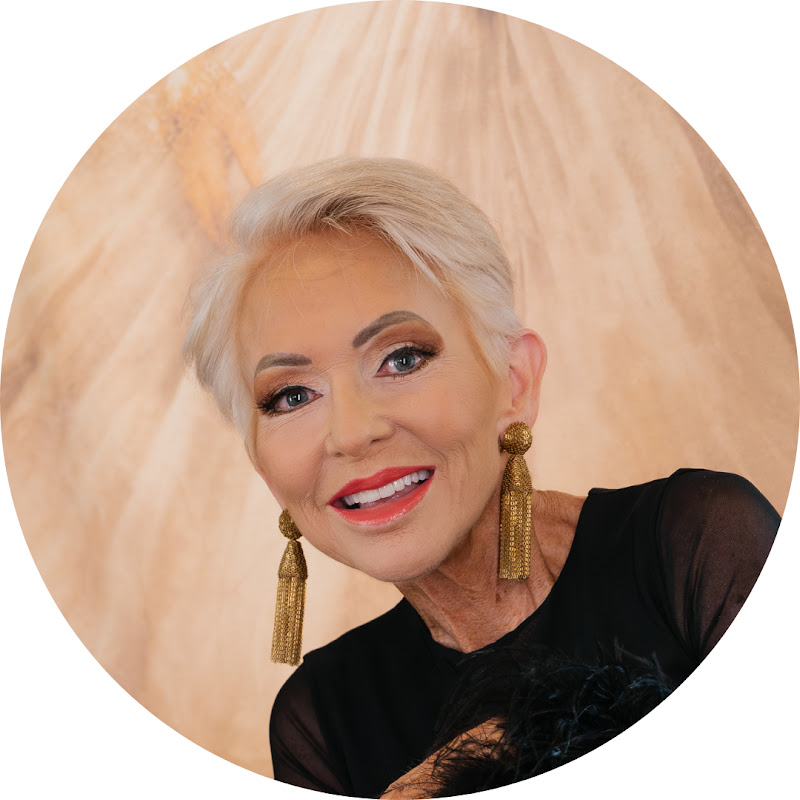 Rebecca Robeson Logo