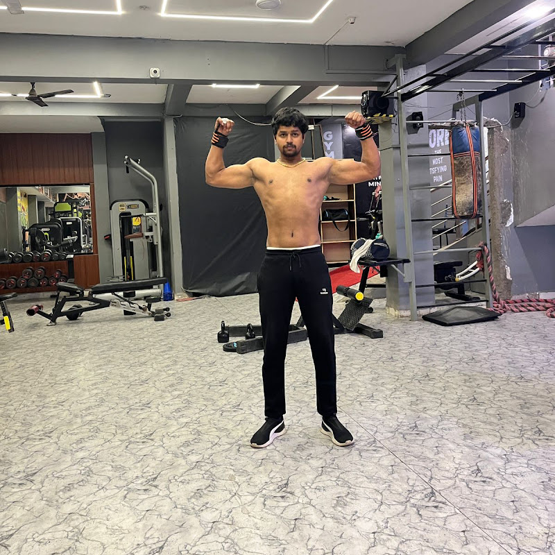 Muscle Maker 