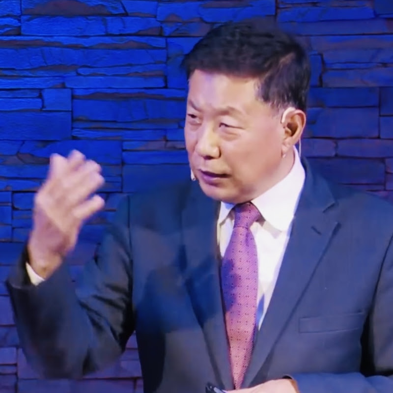 張伯笠談天說地 Logo