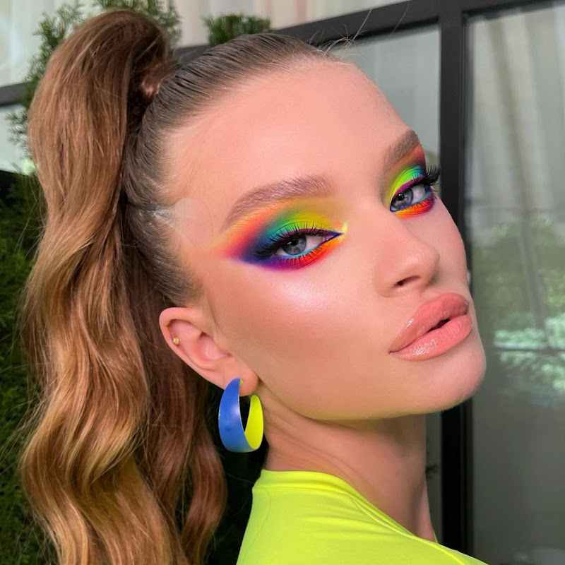 Beauty World | Make Up & Transformation