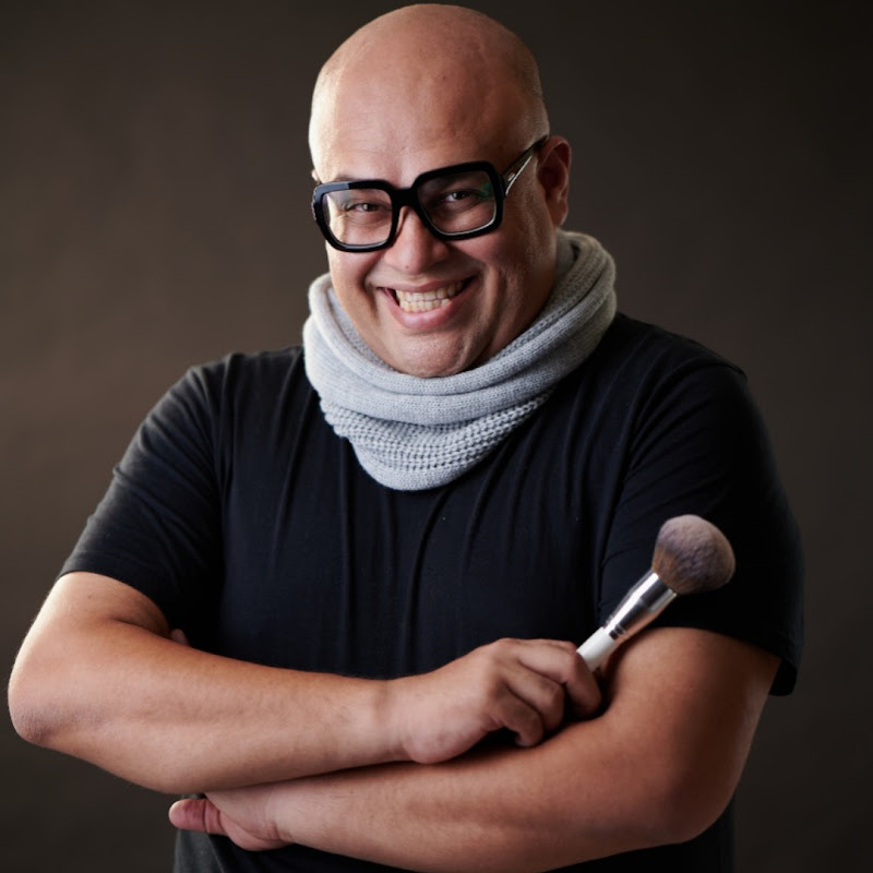 Different Shades Of Waqar