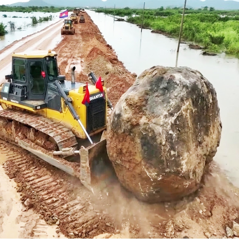 BULLDOZER GEAR