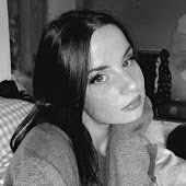 Zoé Kalinn | Esthéticienne 