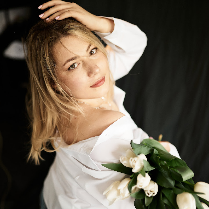 Елена Химич Logo