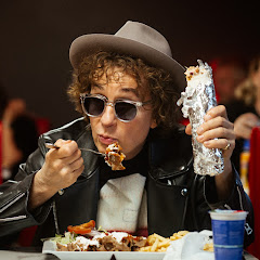 Magnus Uggla Officiell