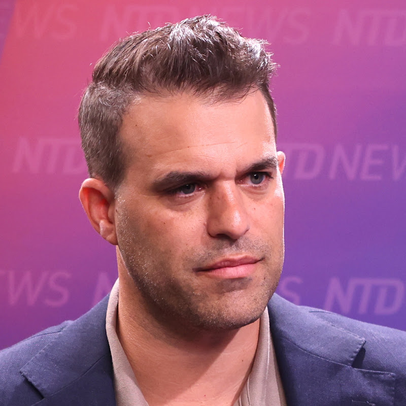 Andrew Kolvet