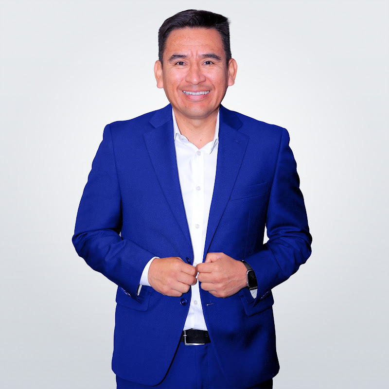 Enrique Sifuentes, Realtor