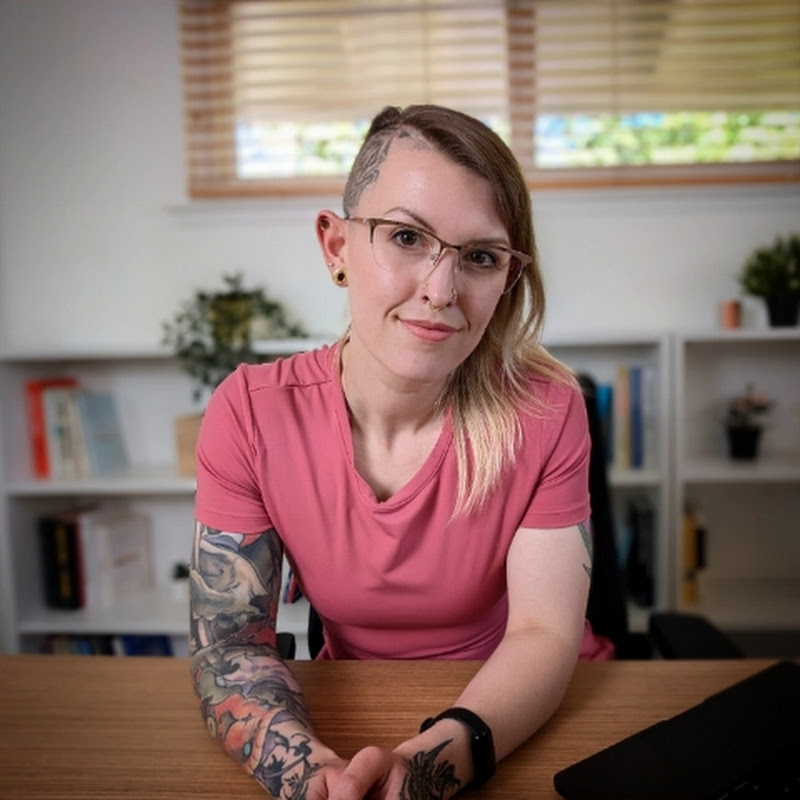 Marina Wyss - AI & Machine Learning Logo