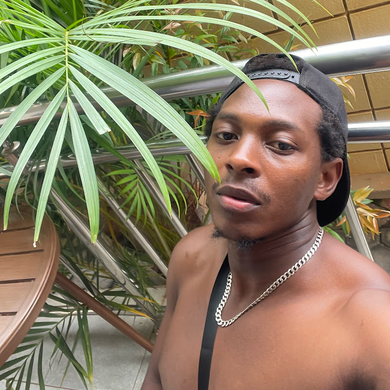 SHIRTLESS BOSS & GHETTO MUSIC 
