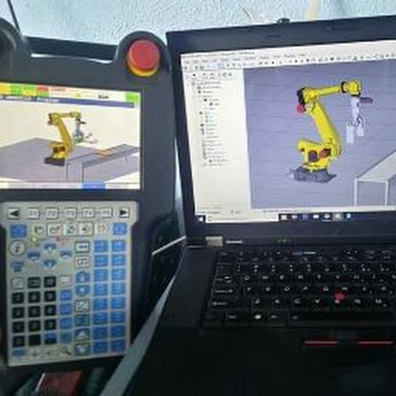 Hire Programmation robotique — Engineering Tutorials YouTube creator for sponsorships