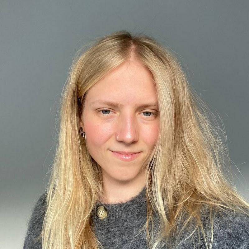 Lena Shakurova | AI, chatbots and voice agents Logo