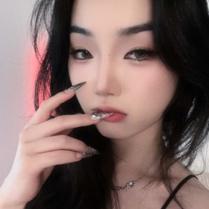 Sophie Lee 이소현