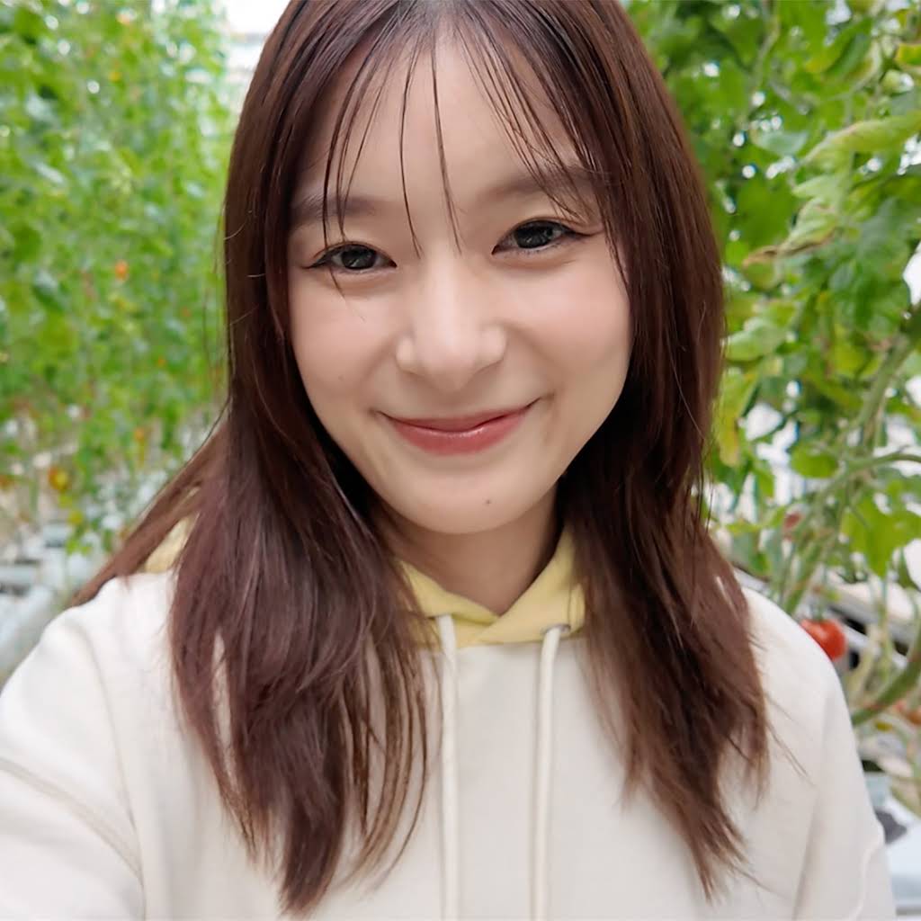 Post from 【公式】芳根京子の〈生〉旅 - YouTube