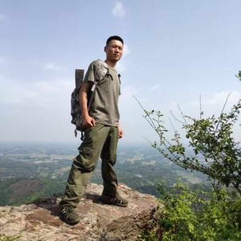 户外平头哥 Logo