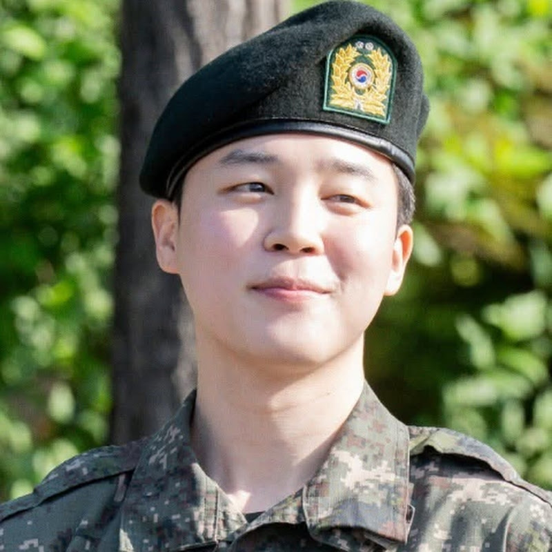 BTS Lovelies~⟭⟬ ♡ ⟬⟭