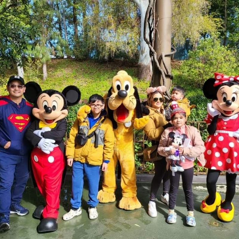 Super Tolentino Family