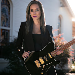 Lari Basilio net worth