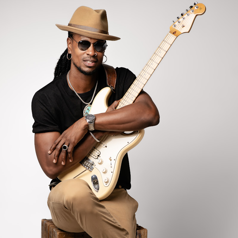 Omari Banks