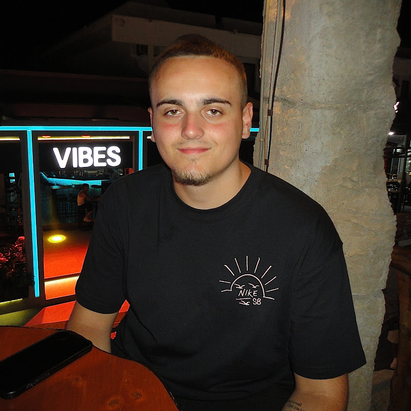 Leo Ains (UK)