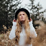 jt04HGctRlU-channel-avatar-Lizzie Peirce