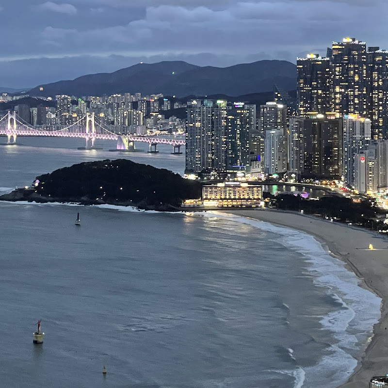 Busan Haeundae Live [부산 해운대 라이브] thumbnail