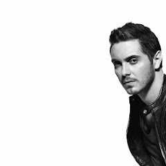 Michalis Hatzigiannis - Topic