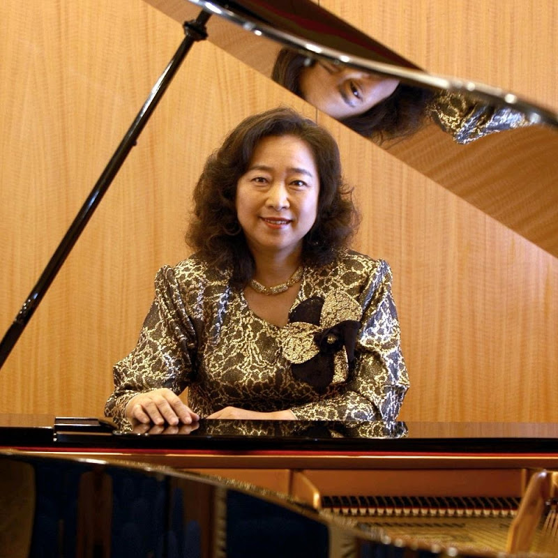 钢琴奶奶尹松 Logo