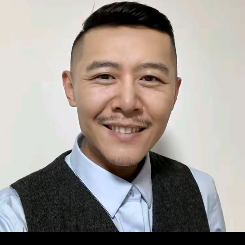 大冰哥有话说 Logo