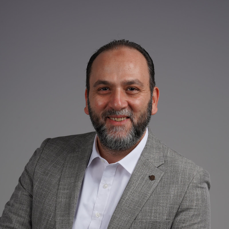 Nawar Alazem / نوار العظم