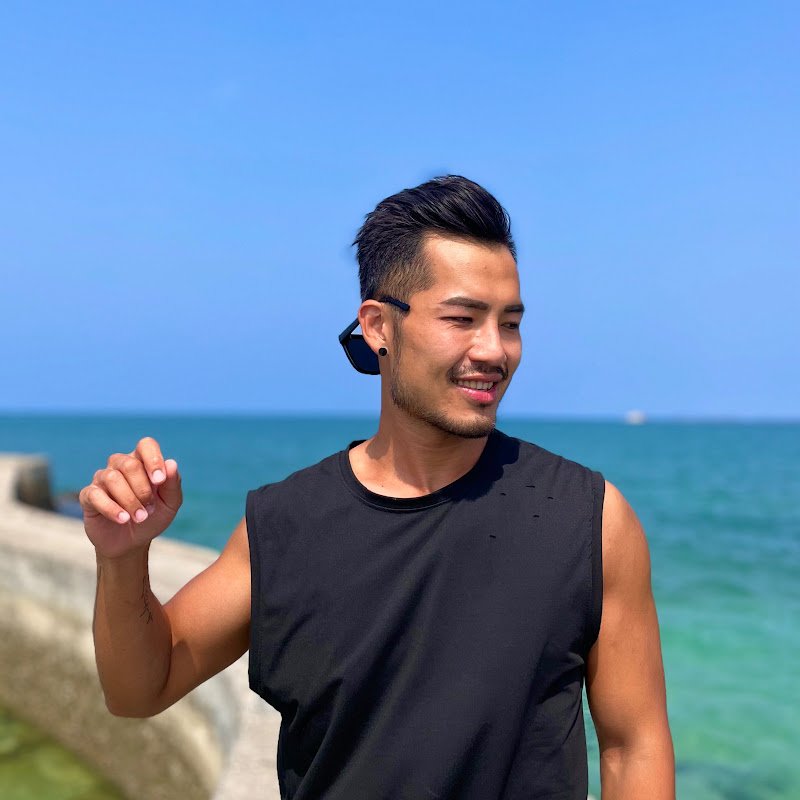 鬍子大叔老K Logo