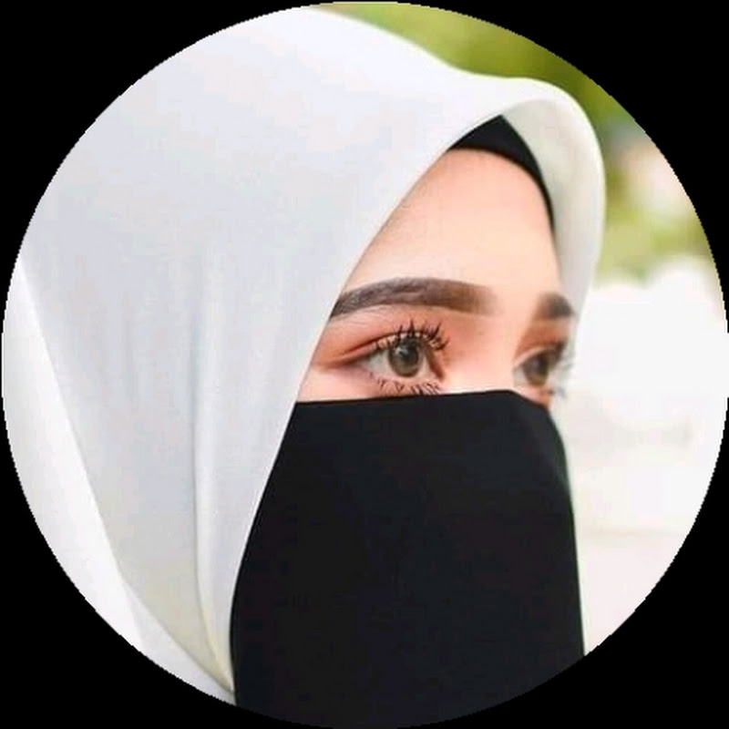 A Strange Muslimah  (ASM NOOR)