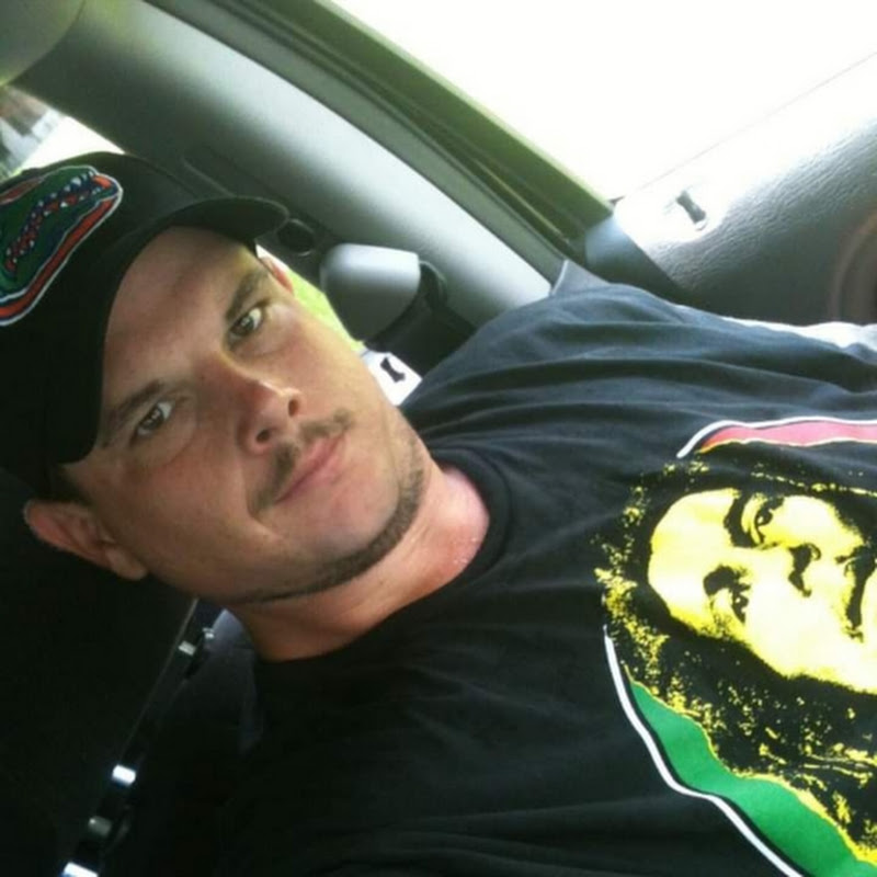 Living The Country Life With Thomas Collins