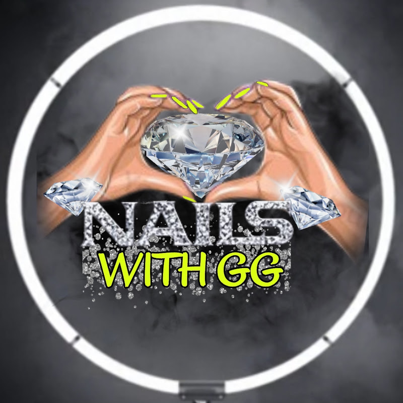NAILS WITH GG