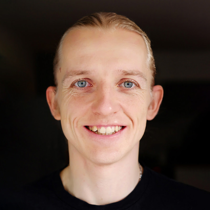 Yogaist: ретрити та медитація