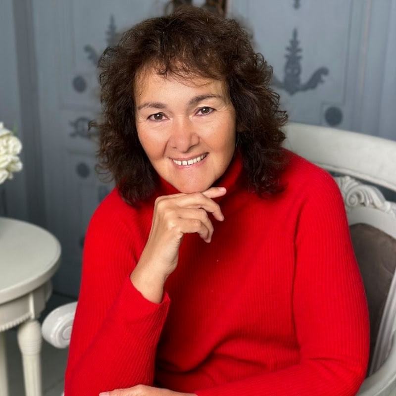 Марина Таргакова Logo