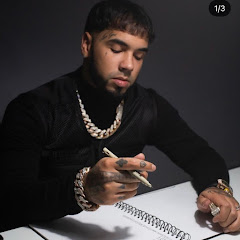 Anuel A fans